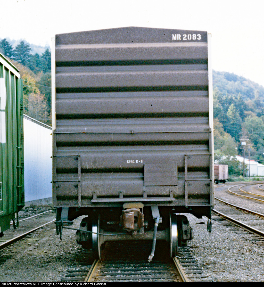 MR 2083 Box Car A End